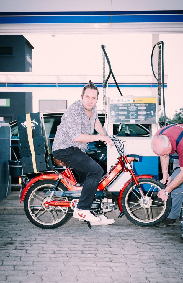 DAVID GÖLLES - ESSIG  - SCHNAPS